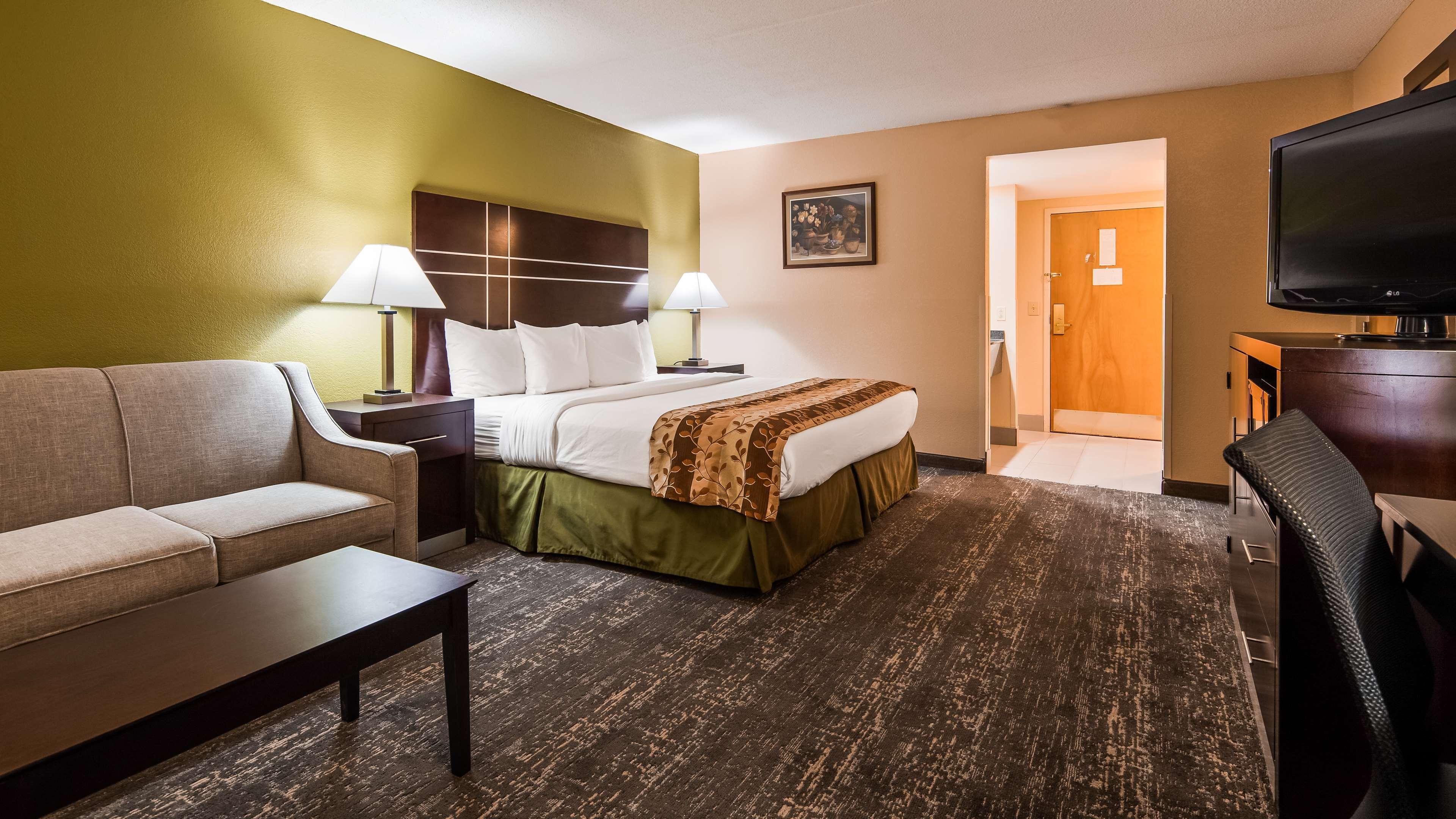 Best Western Luxbury Inn Fort Wayne Exterior photo