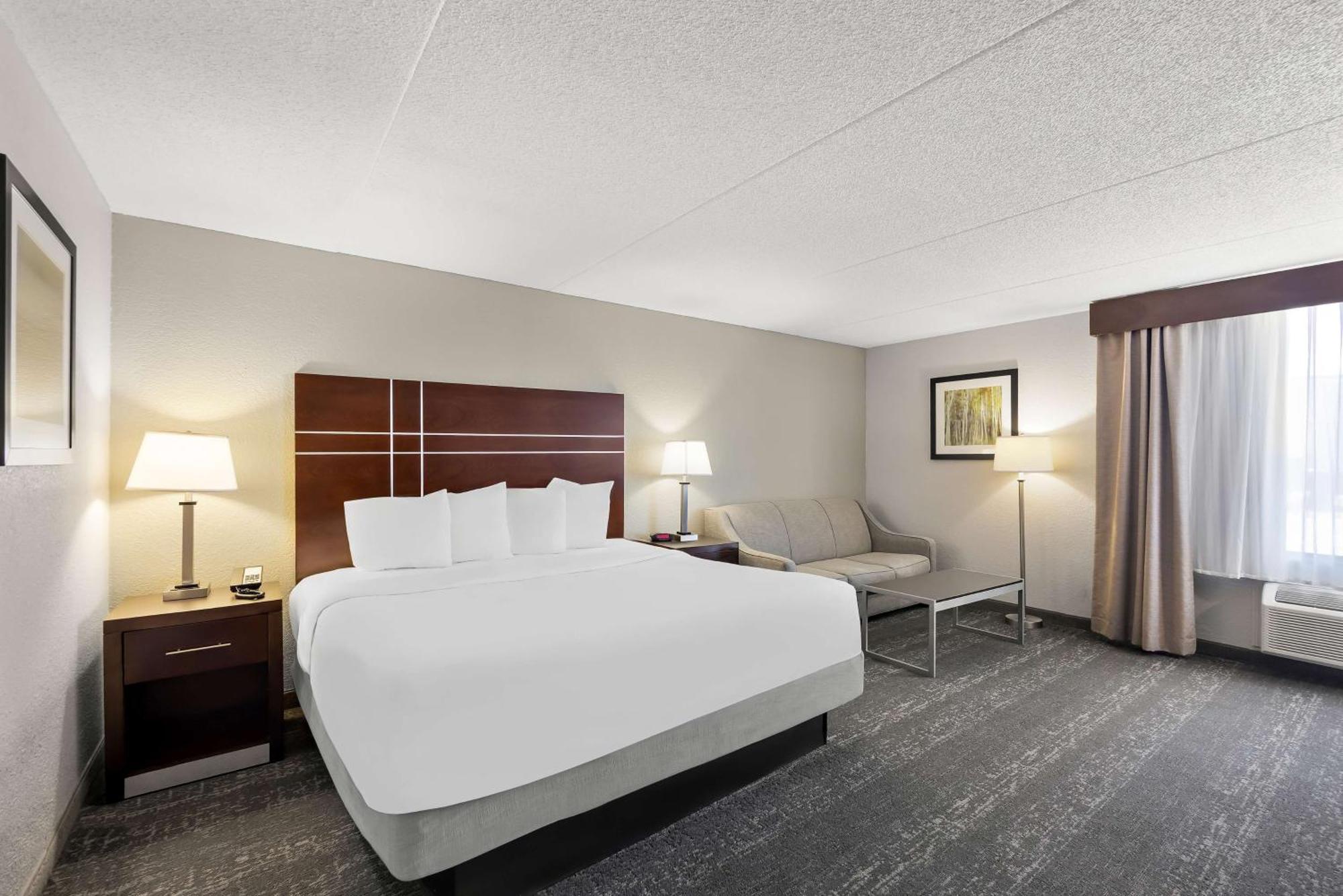 Best Western Luxbury Inn Fort Wayne Exterior photo