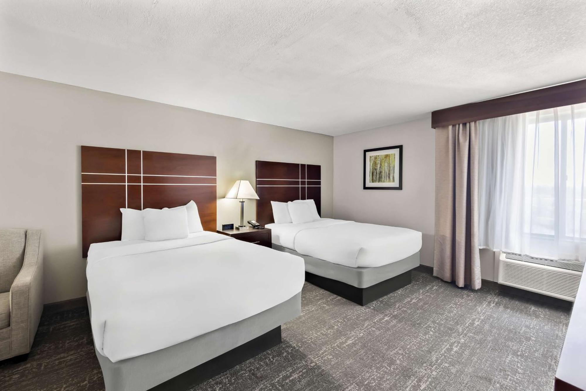 Best Western Luxbury Inn Fort Wayne Exterior photo