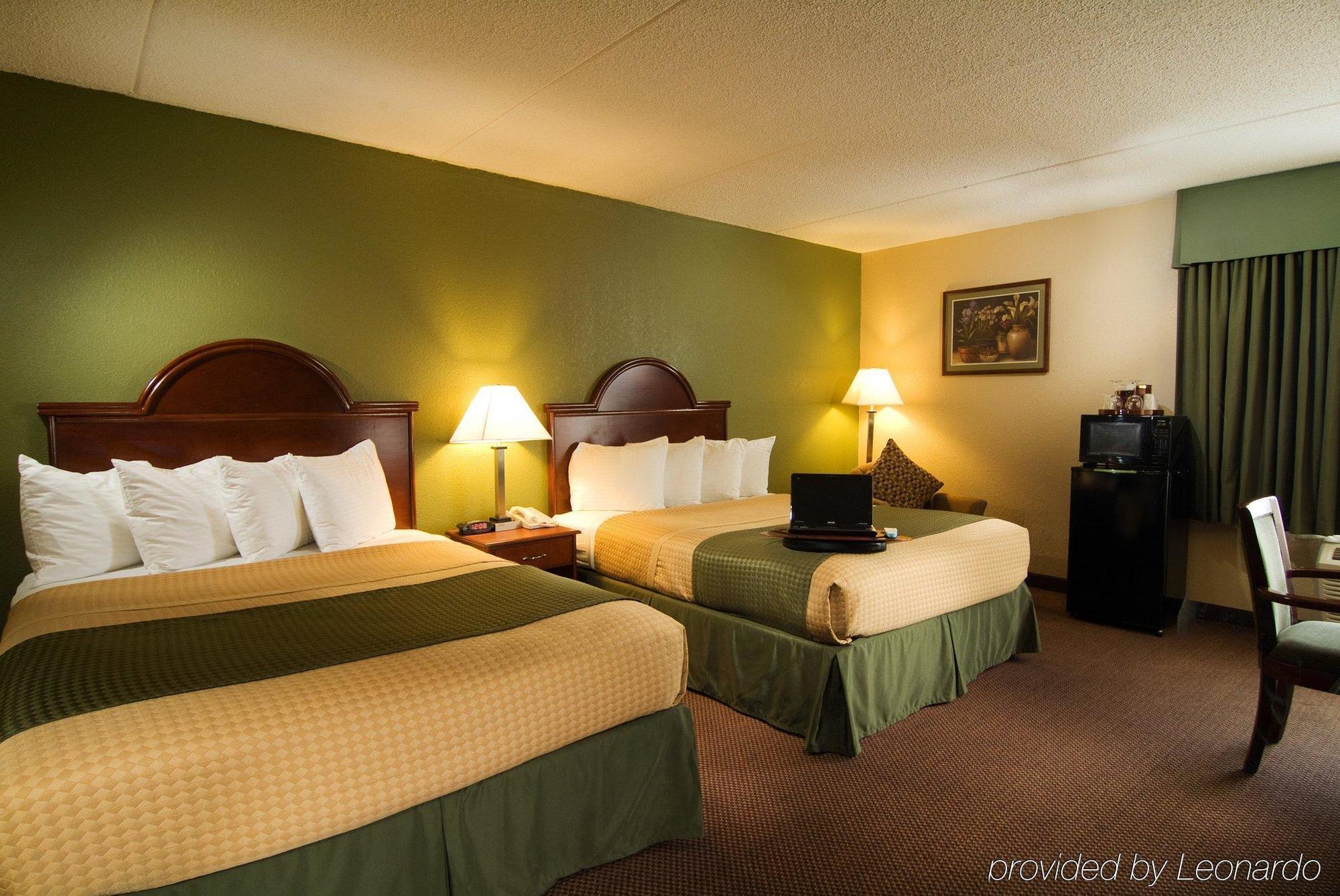 Best Western Luxbury Inn Fort Wayne Room photo